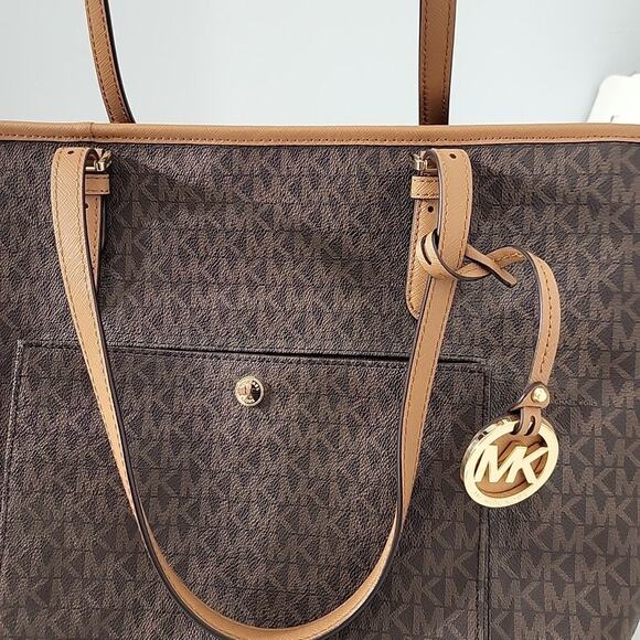 MICHAEL KORS Purse/Tote Brown Leather Logo Zipper Clouser Many Compartments NEW - Picture 2 of 9